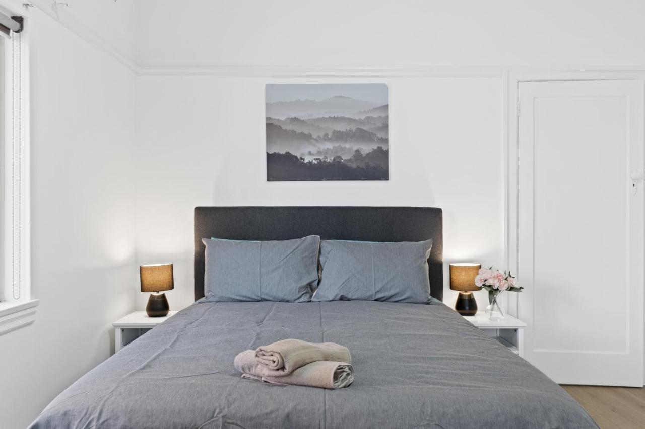 Burwood New 2 Bedroom 2 Bath Apt Free Parking Sydney Eksteriør billede