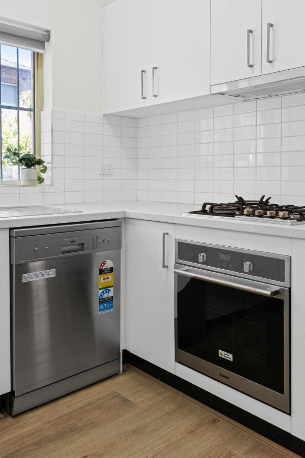 Burwood New 2 Bedroom 2 Bath Apt Free Parking Sydney Eksteriør billede